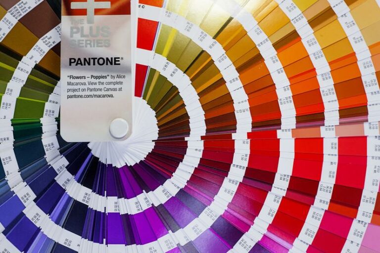 Guia Pantone Conhe a Mais Sobre O Maior Sistema De Cores Gr fica Rocha guia-pantone-conhe-a-mais-sobre-o-maior-sistema-de-cores-gr-fica-rocha