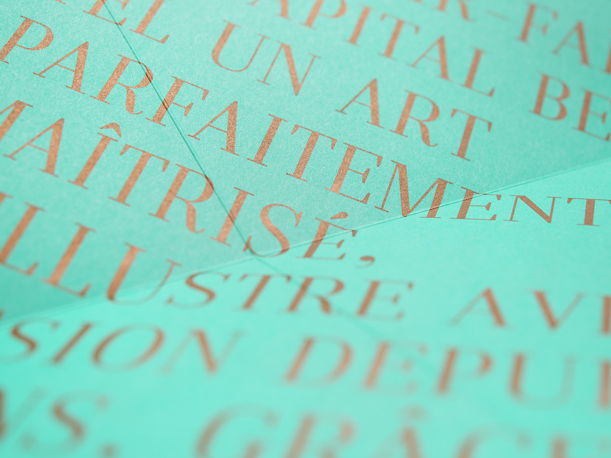 Impressão de um material utilizando a tipografia serifada